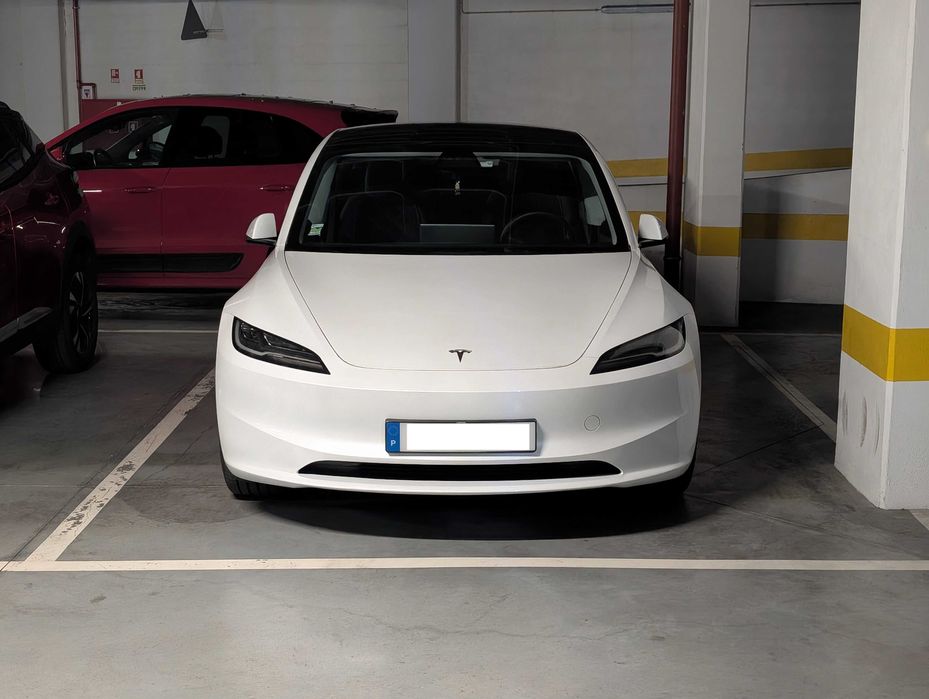 Parqueamento de 17 m2 | Restelo