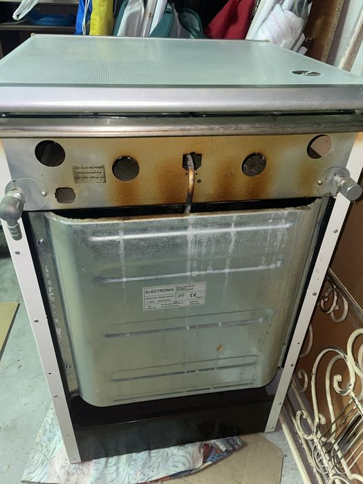 Fogão a gás natural usado