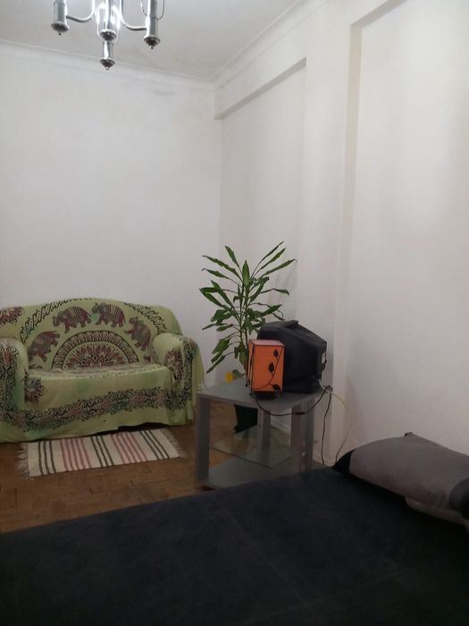 Quarto Grande  tudo incluído Tv e Internet