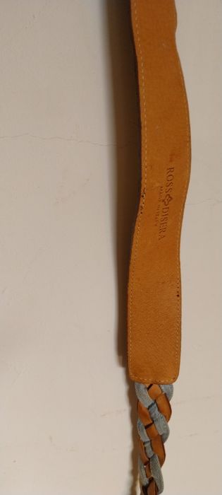 Cinto em couro e ganga com cristais