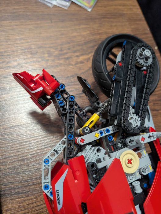 LEGO technic Ducati 42107