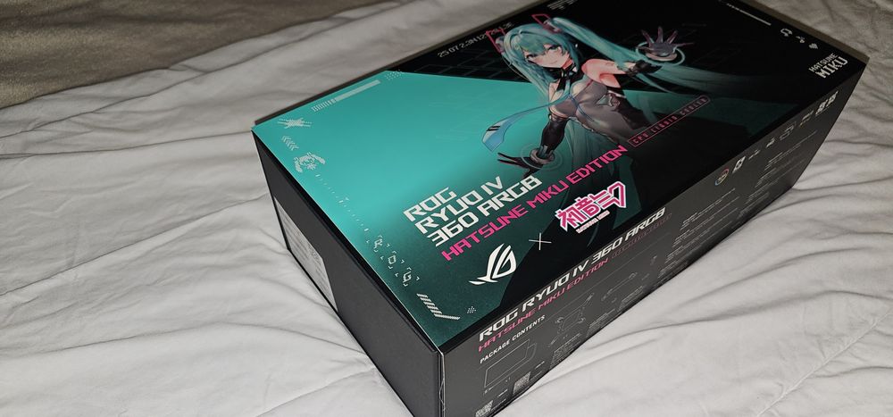 Asus Hatsune Miku cooler psu torre
