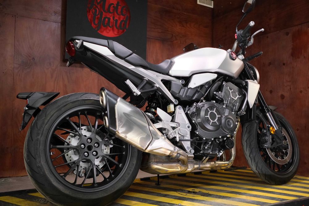 Honda CB1000R із Японії