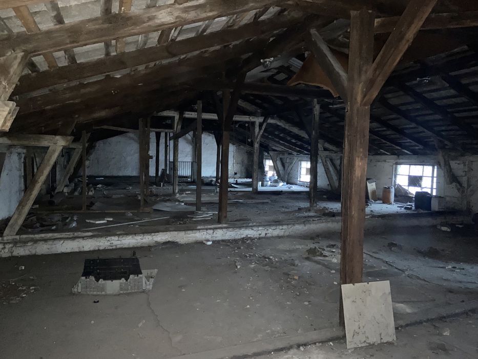 Sprzedam zamienię Budynek  390m2  centrum Ks. St. Ruta 11