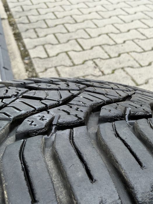 Opony wielosezonowe Barum Quartaris 5 15” na felgach stalowych