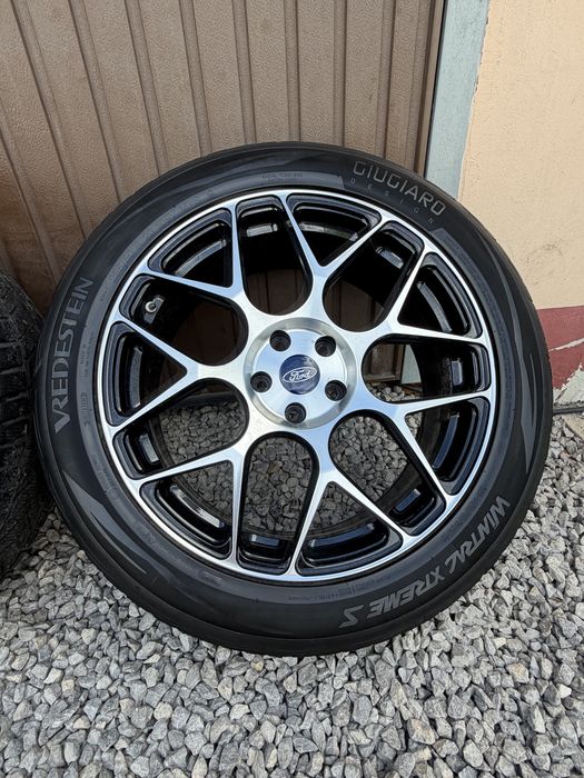 Felgi aluminiowe z oponami Ford 255/50R20 Ford Explorer 5x114.3 czujniki tpms