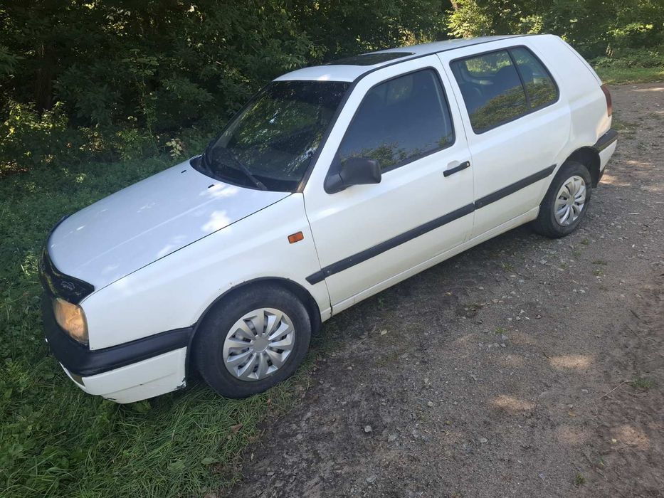 Продам машину Volkswagen golf
