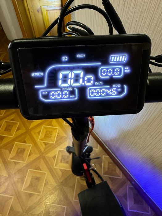 Електросамокат Tecros T4 новий