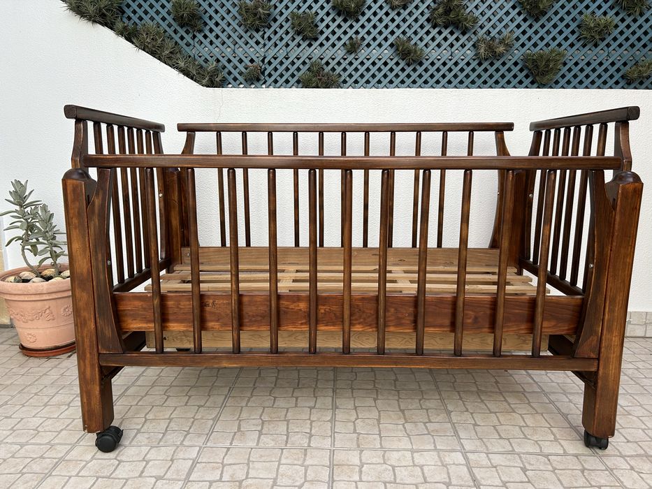 Vendo cama de bebe / crianca.