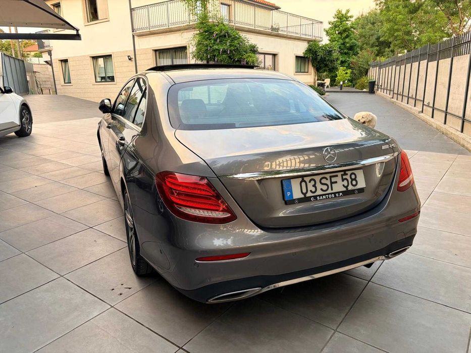 Mercedes-Benz E 220 d AMG 4-Matic / Revisões Mercedes