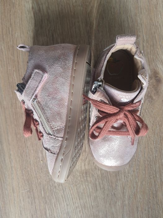 Nowe buty dla dziewczynki 22
