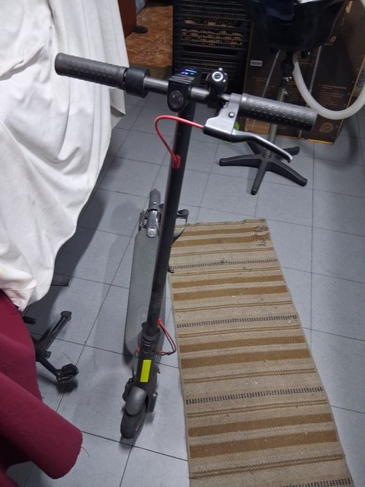 Vendo trotineta Xiaomi Mi Electric Scooter M365 Pro Preto