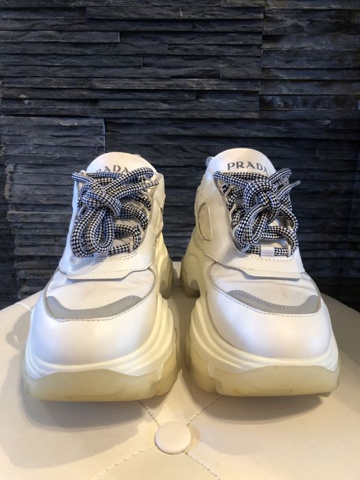 Prada białe sneakersy