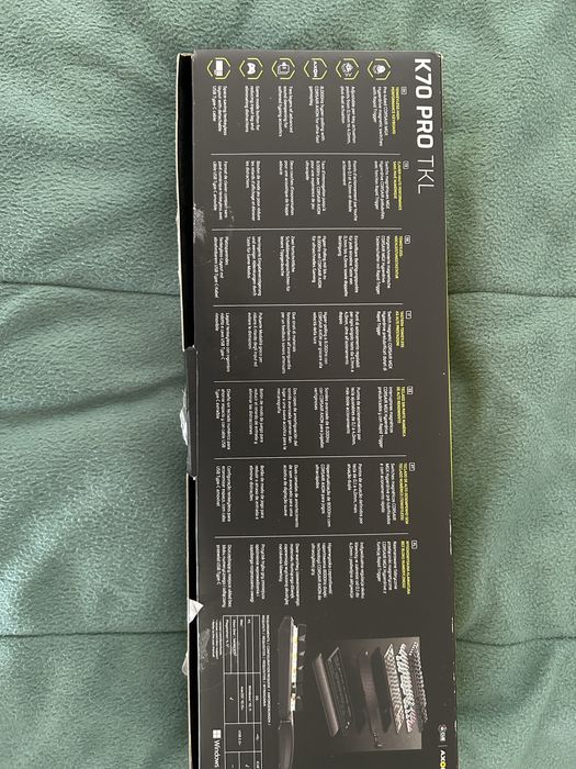 Teclado Mecânico Gaming Corsair K70 PRO TKL (Como Novo)