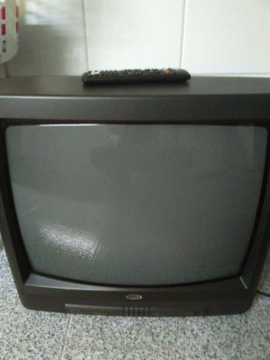 Tv Seleco Avariada para desocupar