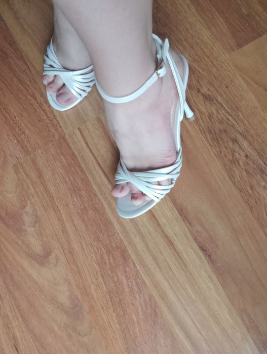 Buty na obcasie używane