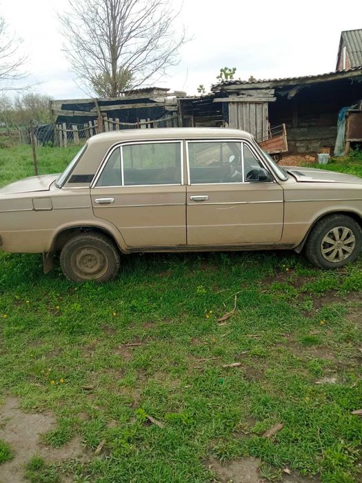 Продам срочно машину
