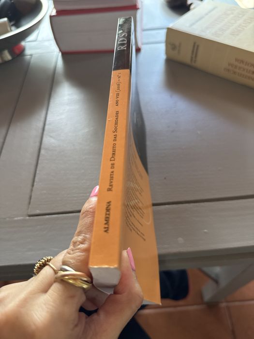 Revista direito das sociedades