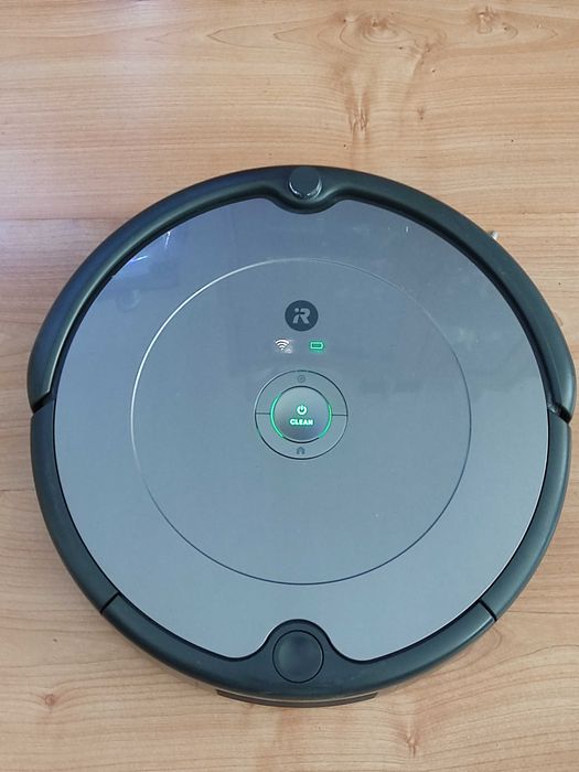 Aspirador Roomba Romba IRobot 697 controlo pelo telemóvel
