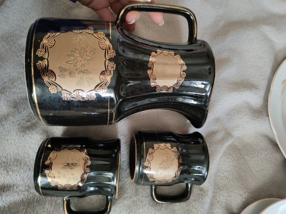 Тарелки,кувшин,блюдца,чашки, кастрюли, сковорода