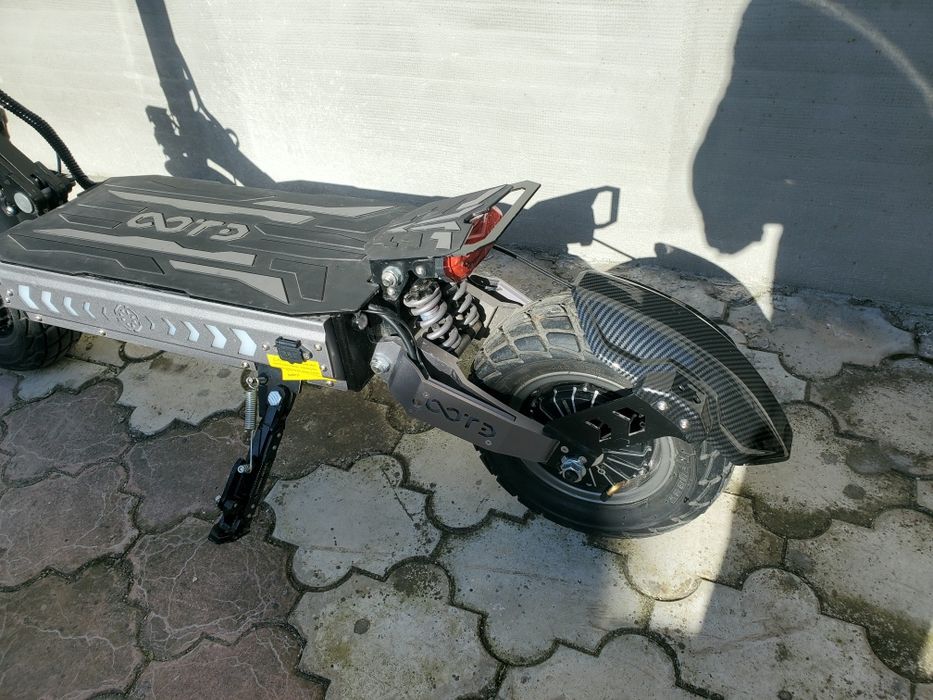 Электросамокат OOTD T90 Carbon