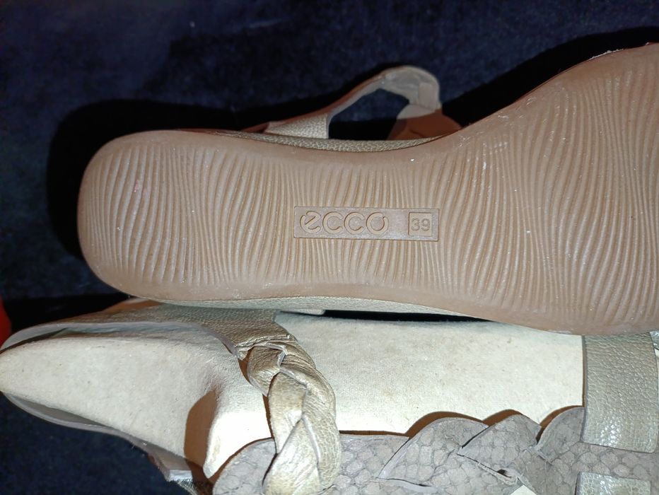 Босоножки женские ecco