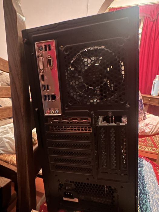 Компютер в середьньому стані