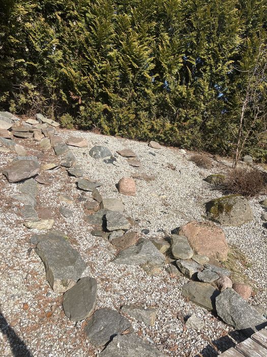 Polupane kamienie do kaskady