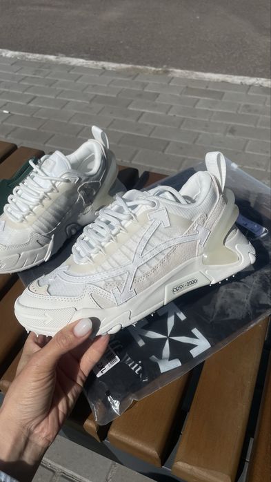 Кросівки off-white 39 розмір