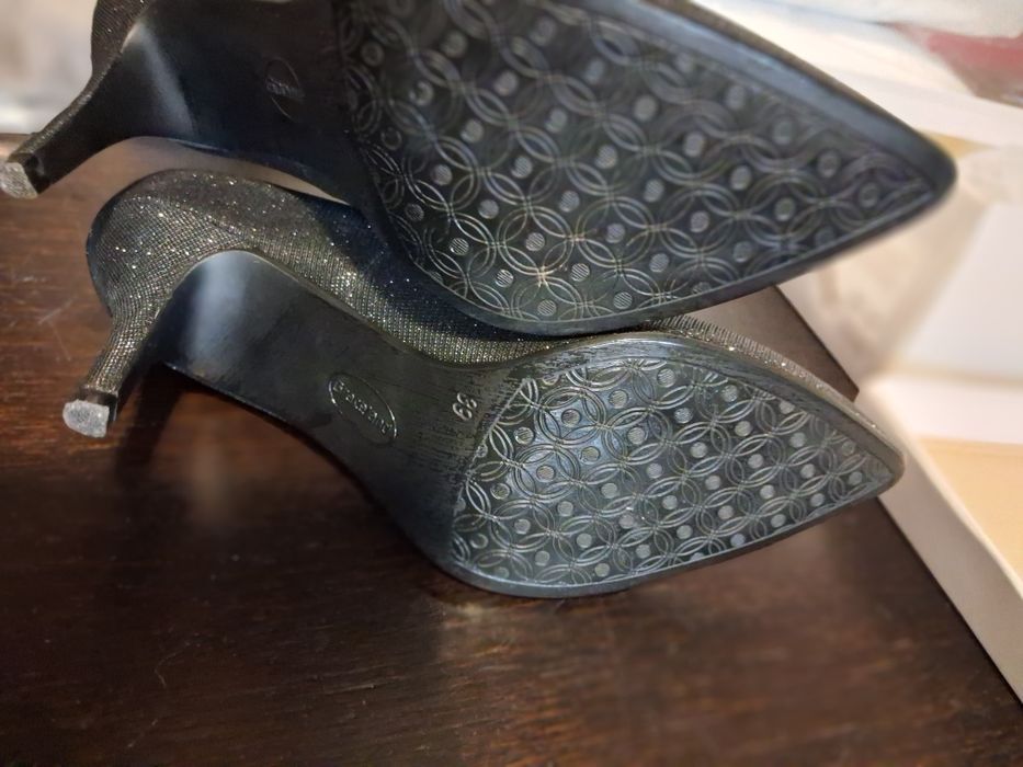 Czarne brokatowe buty roz.39