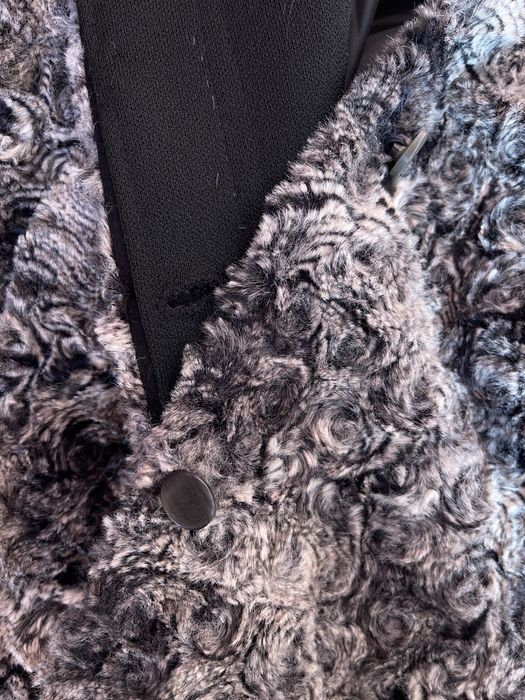 Велюровий бомбер