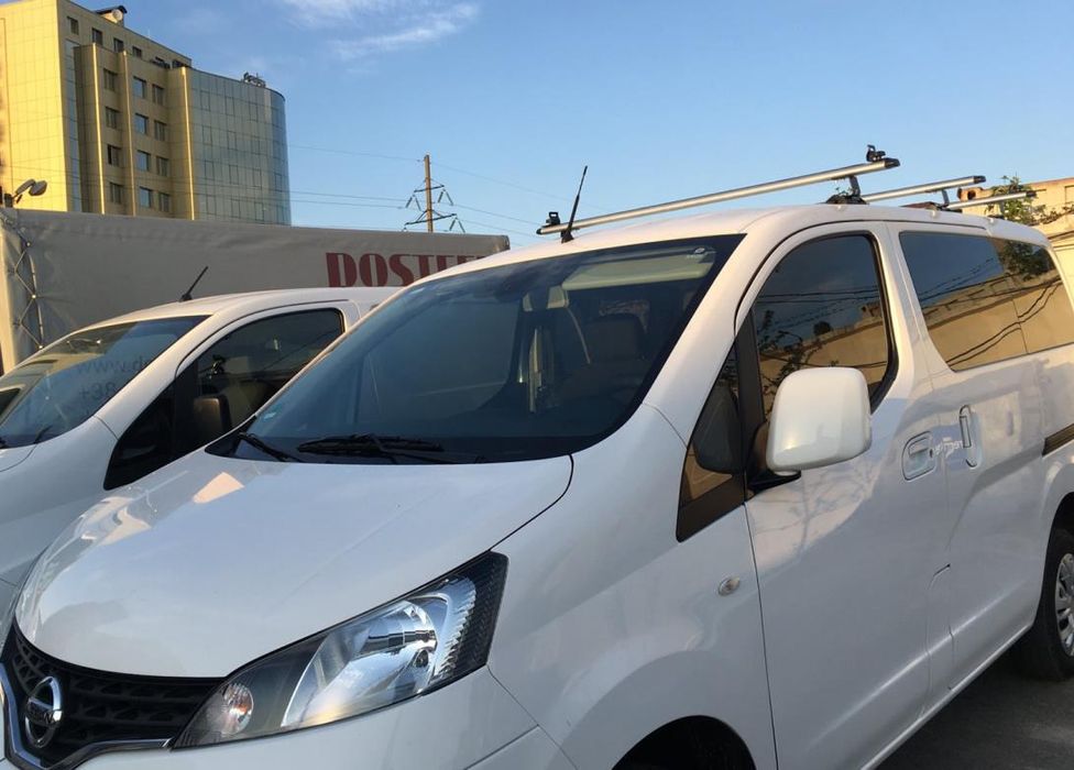 Аэроперекладина TW7-E8 в штатное место Nissan NV 200