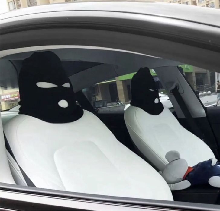 Балаклава маска снуд белая черная бандитка в на подголовник авто баф