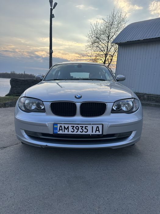 Продам BMW 1 серії в гарному стані привезена з німечини