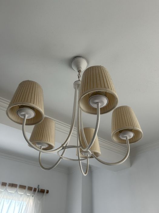 Candeeiro em ferro  suspenso branco