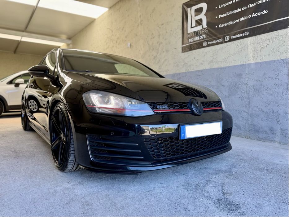 VW Golf VII GTI Performance DSG - Desde 305€ Mês