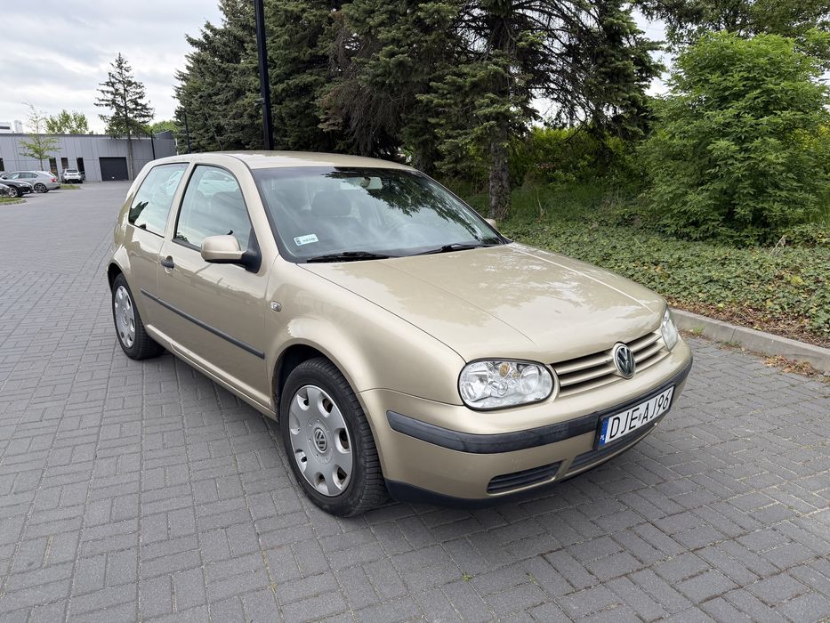 Volkswagen Golf 4 1.6 Benzyna Klima Super Stan