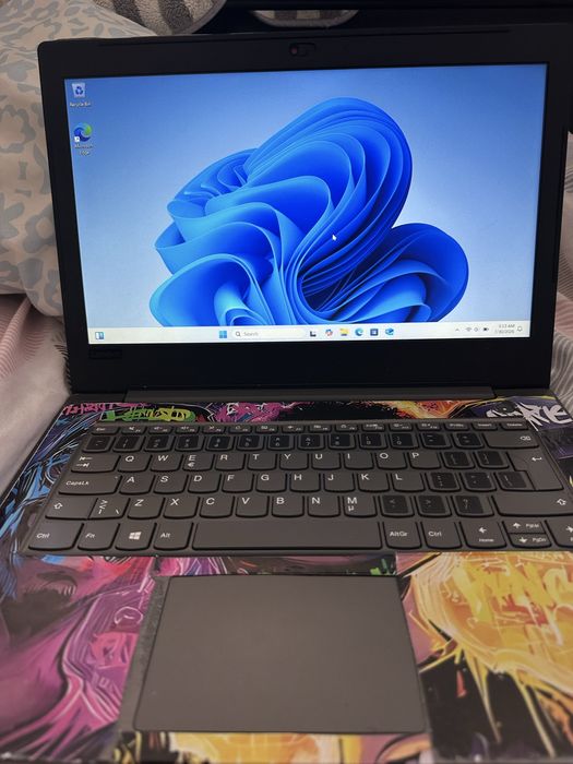 Lenovo V330-14IKB 14" Laptop - Intel Core i5-8250U - 8GB RAM - Windows 11 Pro