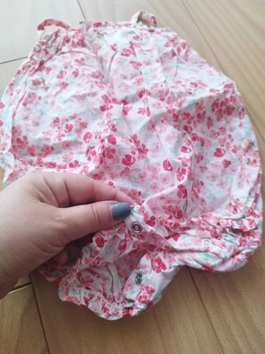 Macacão H&M muito fresco 4-6m