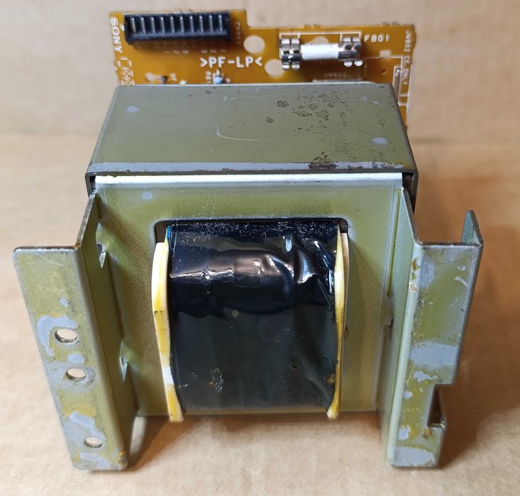 Трансформатор (SONY HCD-H33D).