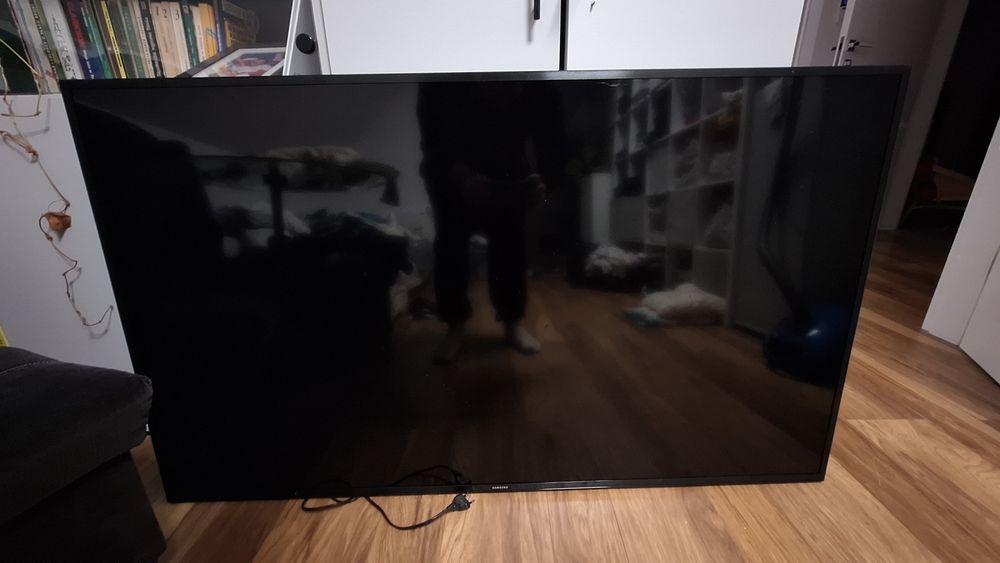 Samsung Smart TV 58 cali UE58MU6122K