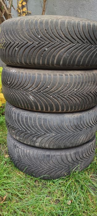 Opony zimowe z 2017r 5mm 225/55/16 Michelin N
