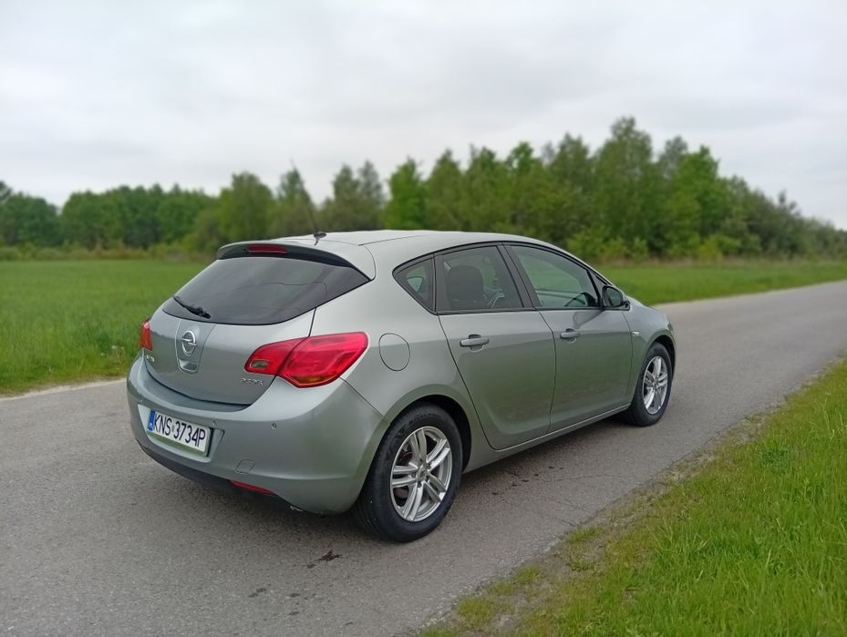 Astra j, mały przebieg