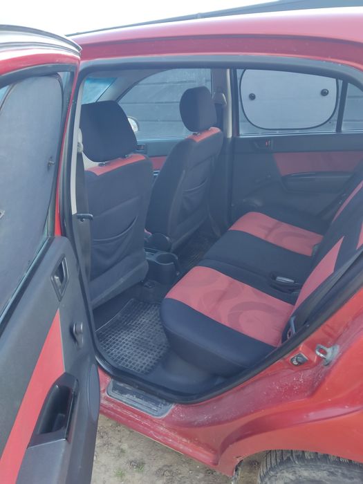 Hyundai продається