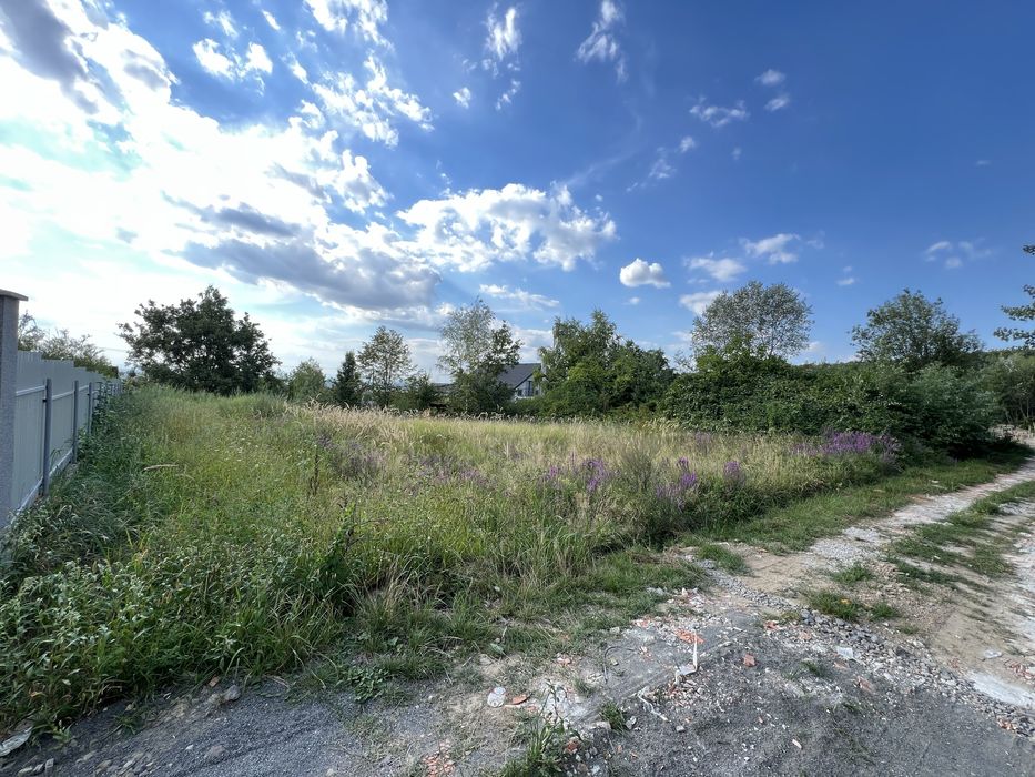 Продаж земельноі ділянки