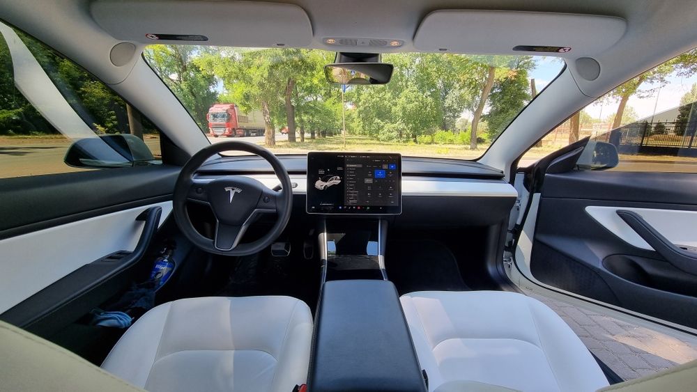 Tesla model 3 Long Range 75