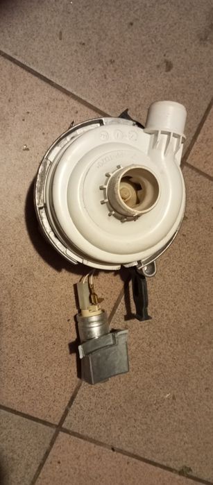 Pompa zmywarki Bosch Siemens myjąca silnik