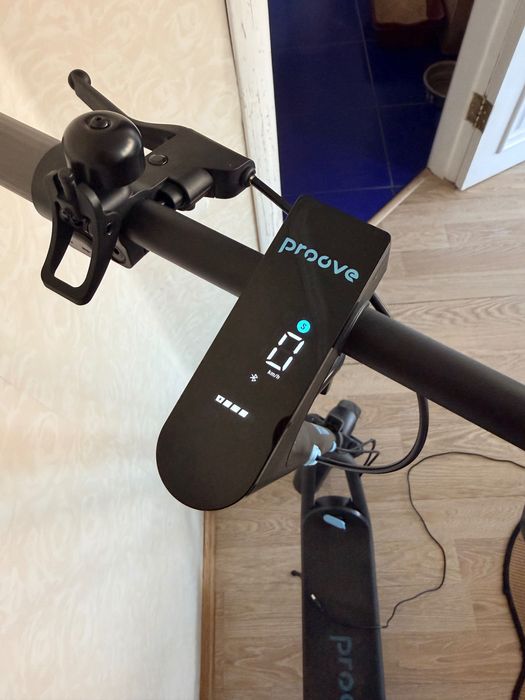 Електросамокат PROOVE Model City Pulse 350W Black/Blue