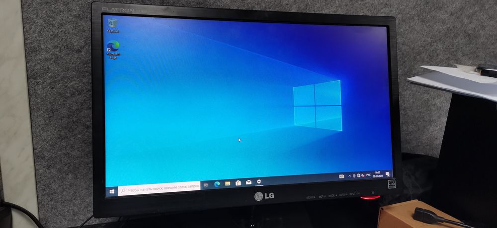 Монітор LG flatron E1942 c