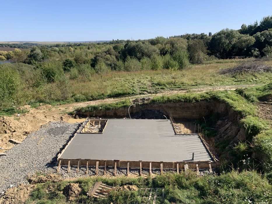 Двоповерховий будинок у с.Лісові Гринівці